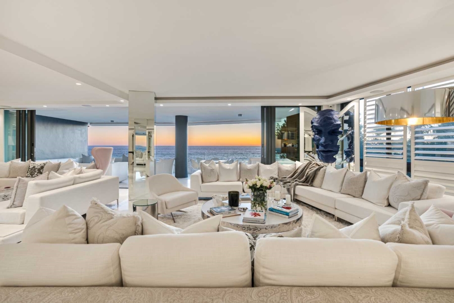 4 Bedroom Property for Sale in Clifton Western Cape